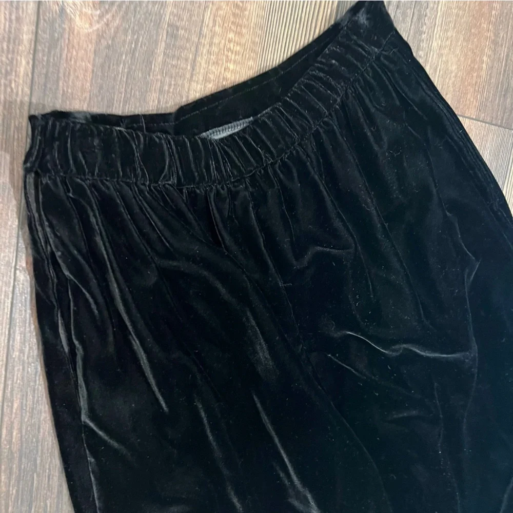 Vintage classic black